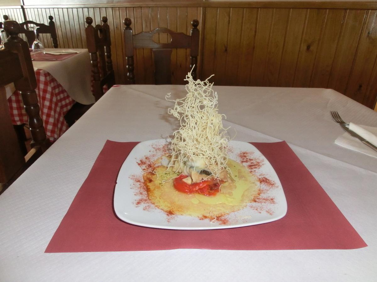 Hostal Jaime I Уэска Экстерьер фото
